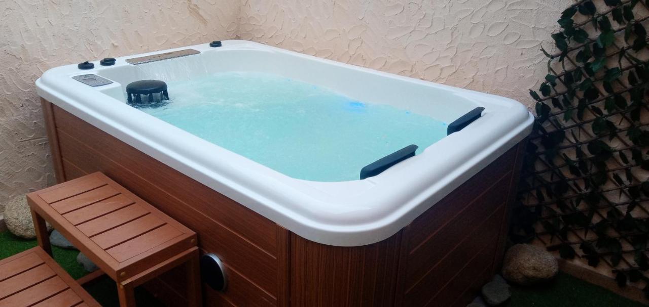 Apartamentos El Arenal アセボ エクステリア 写真