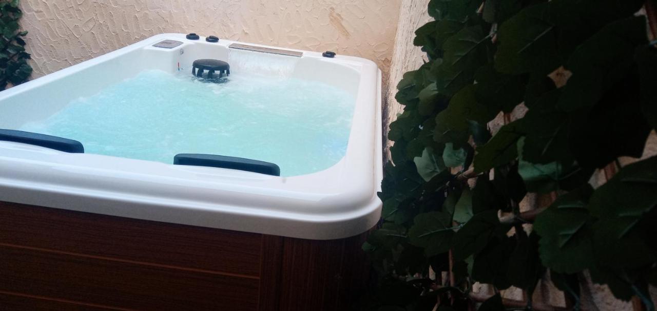 Apartamentos El Arenal アセボ エクステリア 写真