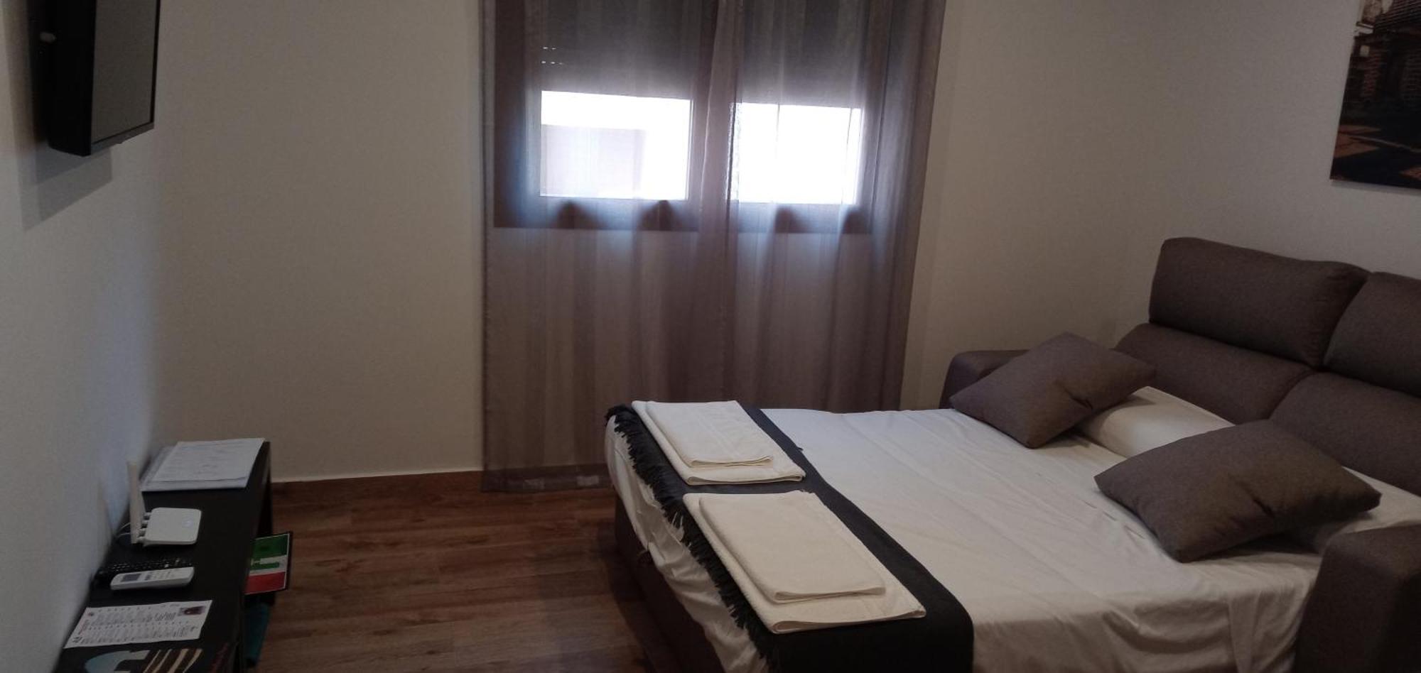 Apartamentos El Arenal アセボ 部屋 写真